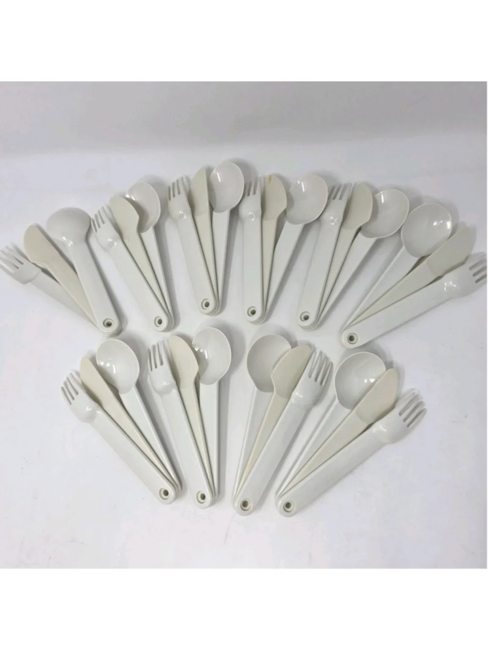 Tupperware On The Go Cutlery 10 Sets Silverware Fork Knife Spoon Snap Together